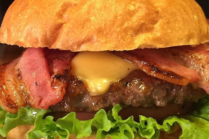 Bacon Cheese Burger ベーコンチーズバーガー